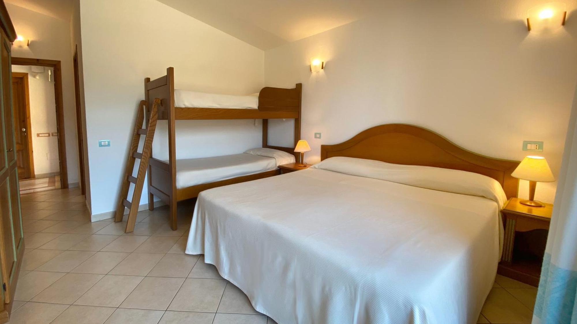 Le Anfore Hotel Villasimius Exterior photo