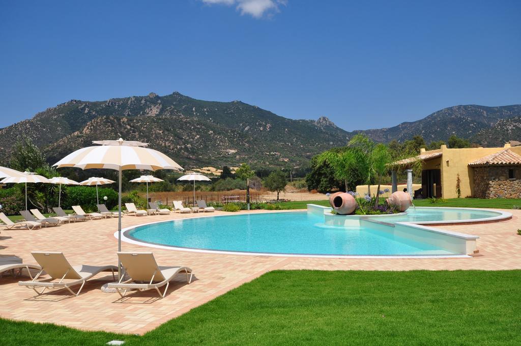 Le Anfore Hotel Villasimius Exterior photo